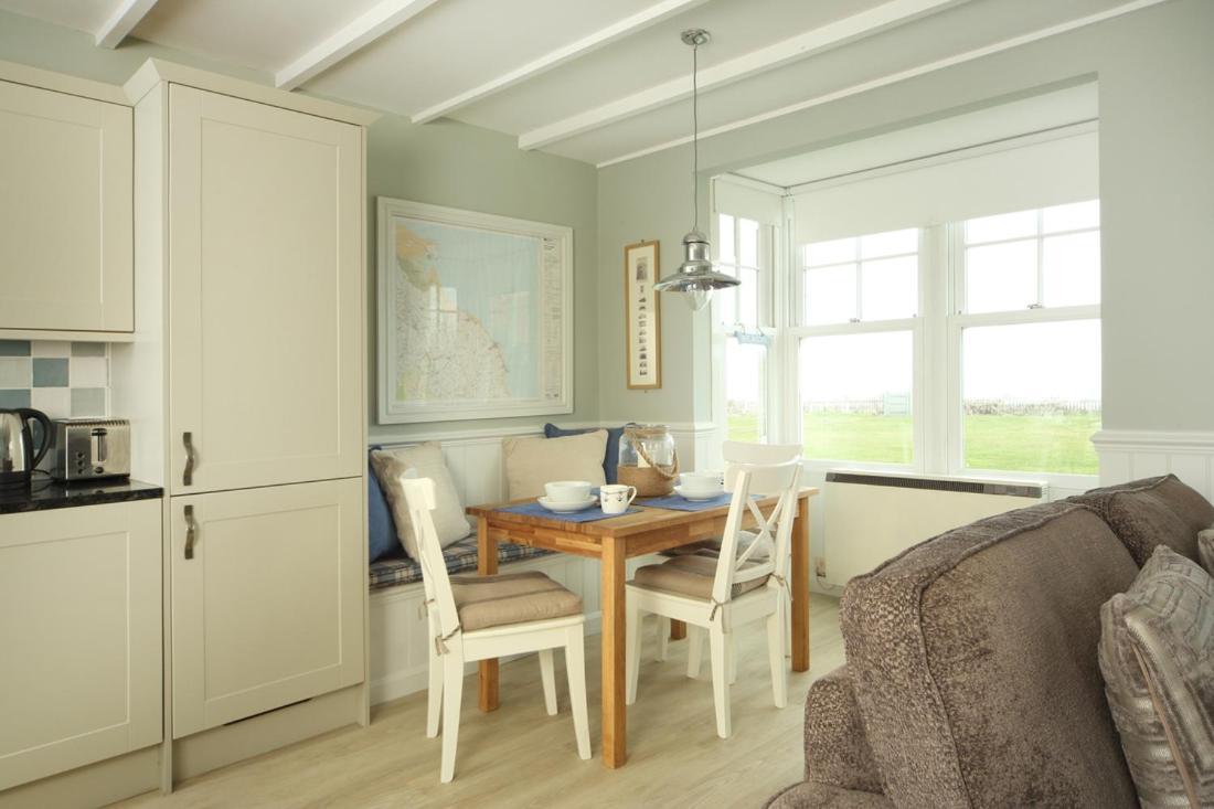 Point Cottages, Bamburgh Exteriör bild